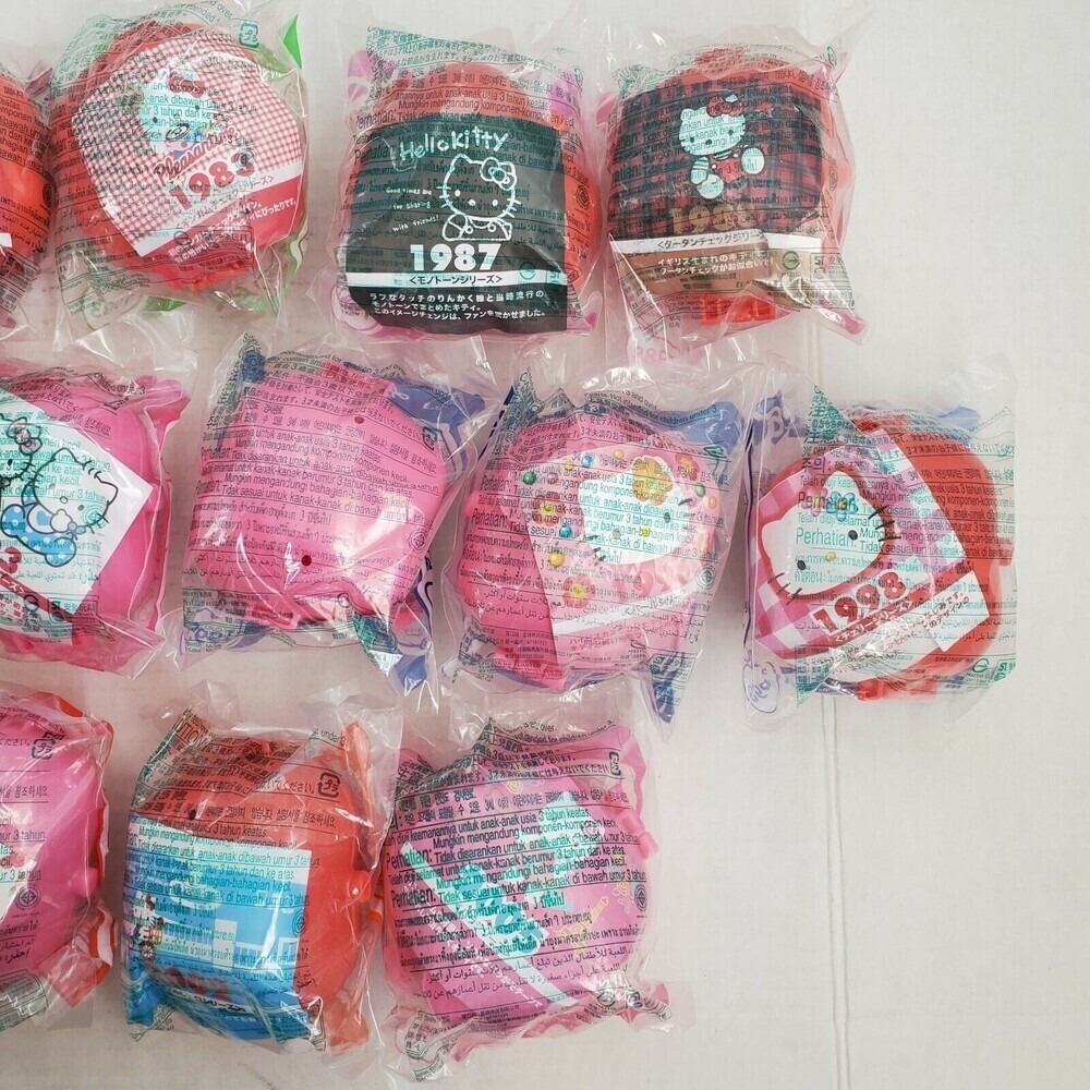 Hello Kitty 35 Yrs Collectible 2009 McDonald's Toy Lot of 12 Var Yrs 1982 - 2005 - Picture 3 of 10